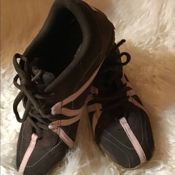 Women’s size 8.5 shoe - Picture 2 of 13